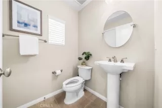 Photo #4: OC24112780 Listing