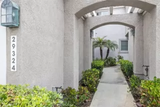 Photo #3: OC24113039 Listing 