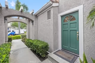 Photo #4: OC24113039 Listing 