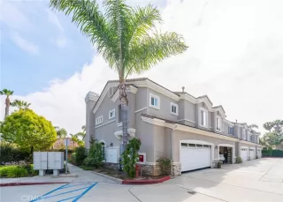 Photo #2: OC24113088 Listing 