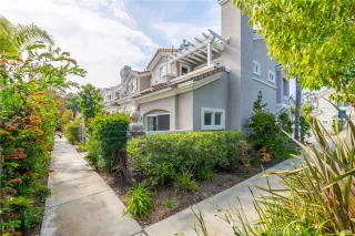 Photo #3: OC24113088 Listing 