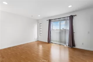 Photo #4: OC24113220 Listing 