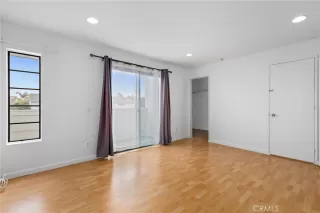 Photo #5: OC24113220 Listing 