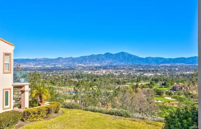 MLS: OC24113440 Condo For Sale