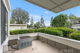 Photo #4: OC24113527 Listing 