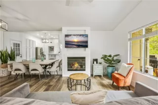 Photo #3: OC24113651 Listing 