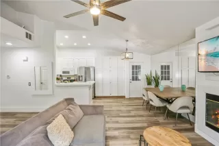 Photo #6: OC24113651 Listing 