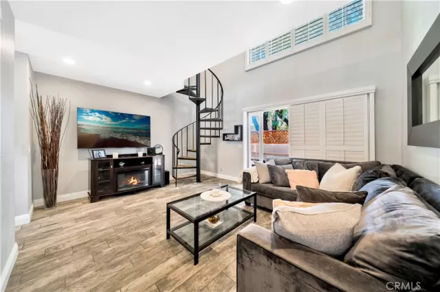 MLS: OC24113772 Condo For Sale