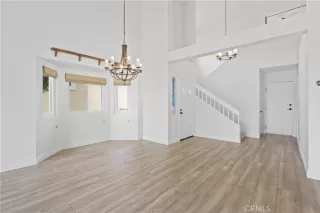 Photo #4: OC24113890 Listing 