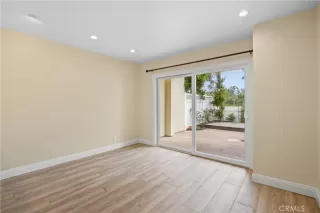 Photo #6: OC24113890 Listing 