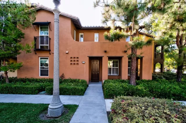 MLS: OC24114078 Condo For Sale