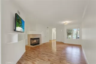 Photo #2: OC24114175 Listing