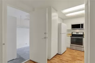 Photo #5: OC24114175 Listing