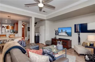 Photo #5: OC24114277 Listing 