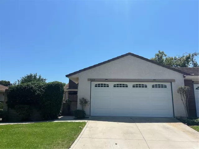 MLS: OC24114303 Condo For Sale