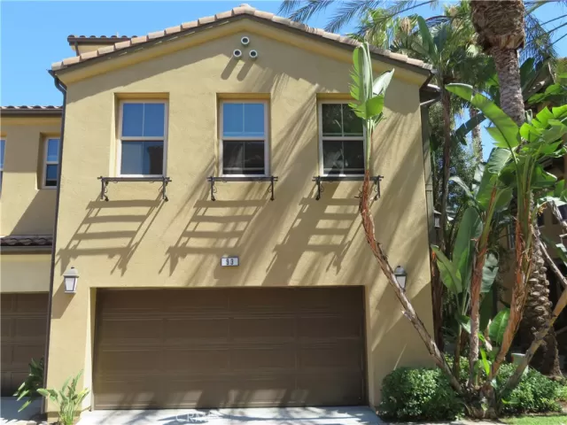 MLS: OC24114395 Condo For Sale