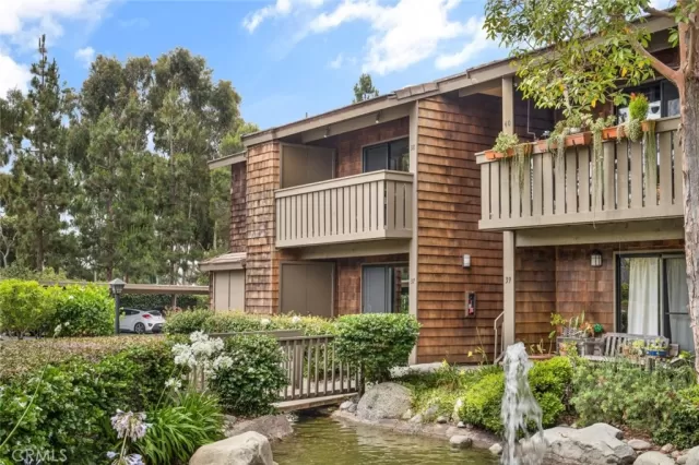 MLS: OC24114556 Condo For Sale