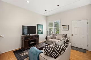 Photo #6: OC24114557 Listing