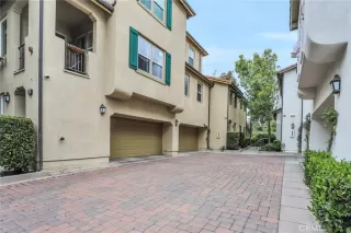 Photo #2: OC24114611 Listing 