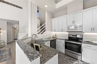 Photo #4: OC24114629 Listing 