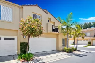 Photo #4: OC24114661 Listing