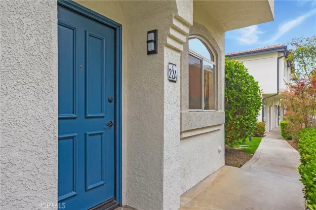 MLS: OC24114869 Condo For Sale