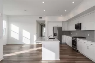 Photo #1: OC24114963 Listing 