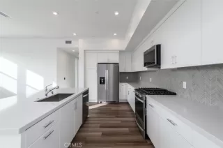 Photo #2: OC24114963 Listing 