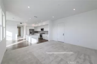 Photo #6: OC24114963 Listing 