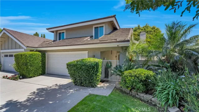 MLS: OC24115142 Condo For Sale