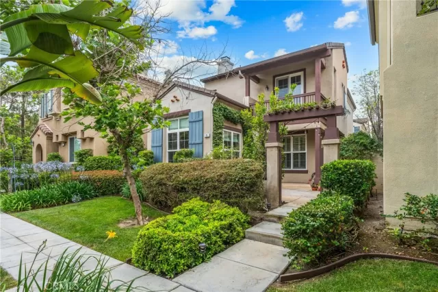 MLS: OC24115398 Condo For Sale