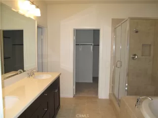 Photo #4: OC24116114 Listing 