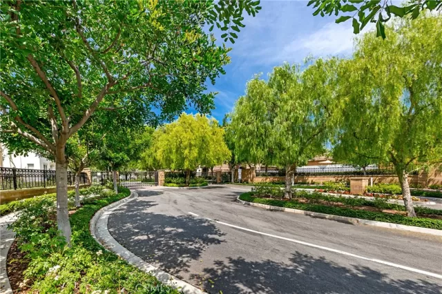 MLS: OC24116464 Condo For Sale