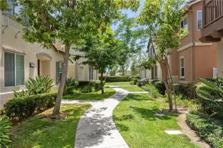 Photo #4: OC24116464 Listing 