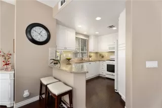 Photo #6: OC24116464 Listing 