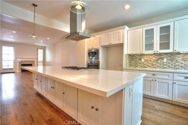 MLS: OC24116735 Condo For Sale