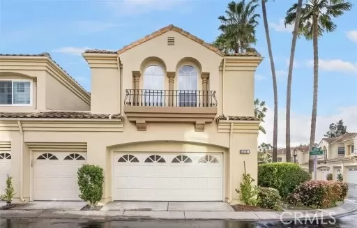 MLS: OC24116843 Condo For Sale