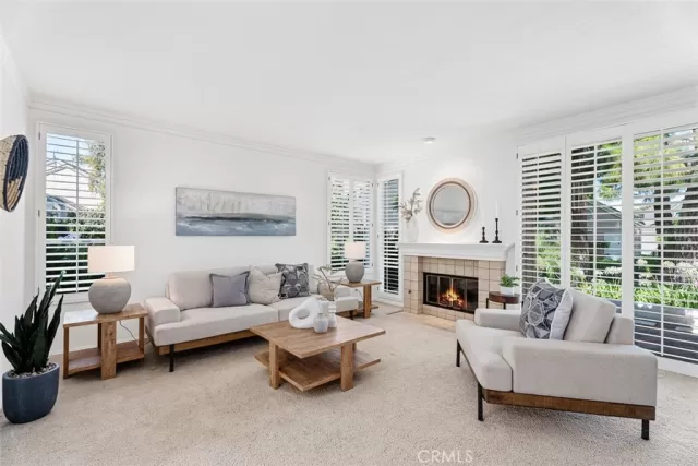 MLS: OC24116929 Condo For Sale