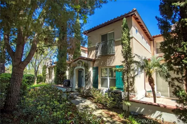 MLS: OC24117346 Condo For Sale