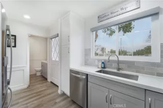 Photo #4: OC24117419 Listing