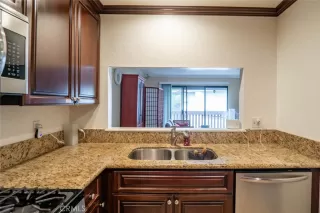 Photo #4: OC24117533 Listing 