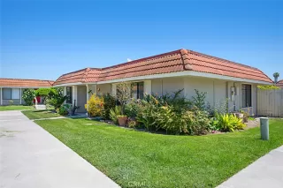 Photo #3: OC24117930 Listing 