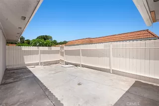 Photo #4: OC24117930 Listing 