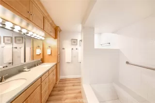 Photo #5: OC24118180 Listing 