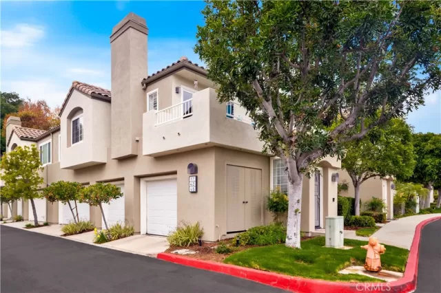 MLS: OC24118260 Condo For Sale