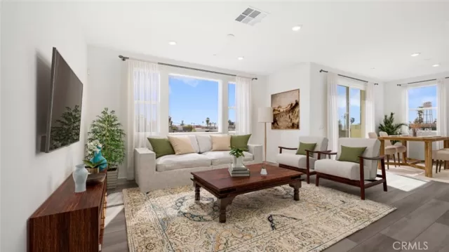 MLS: OC24118381 Condo For Sale