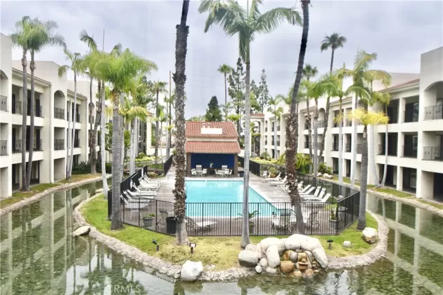 MLS: OC24118392 Condo For Sale