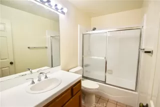 Photo #6: OC24118392 Listing 