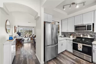 Photo #3: OC24118543 Listing 