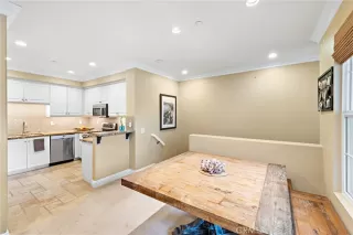 Photo #4: OC24119116 Listing 